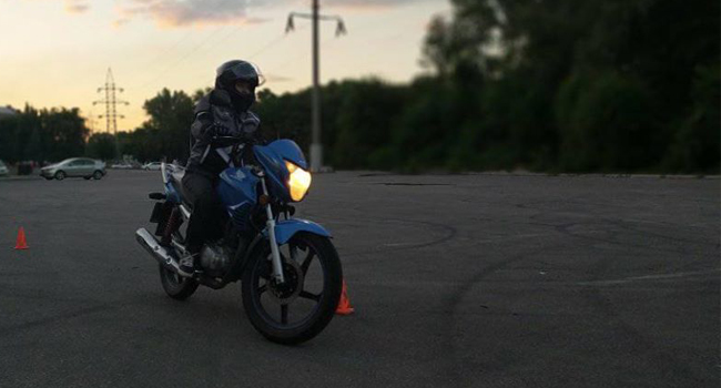 урок вождения мотоцикла